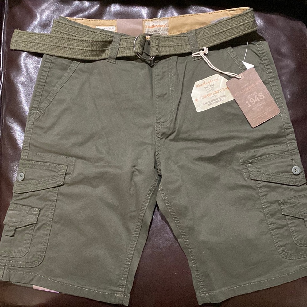 Mens cargo shorts  - Size 30 - Dark Green - NWT
